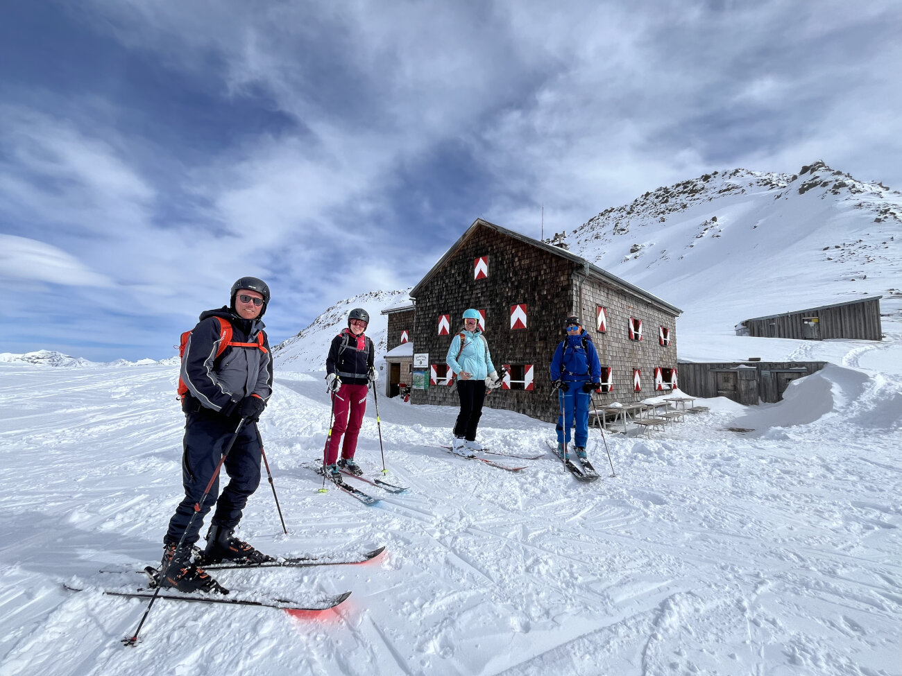 Einkehrschwung auf der Glorerhütte am Berger Törl.