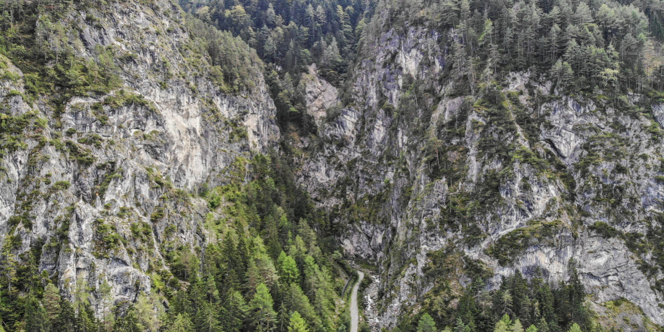 Die Galitzenklamm bietet ebenso das perfekte Gelände um das Klettersteiggehen zu erlernen!