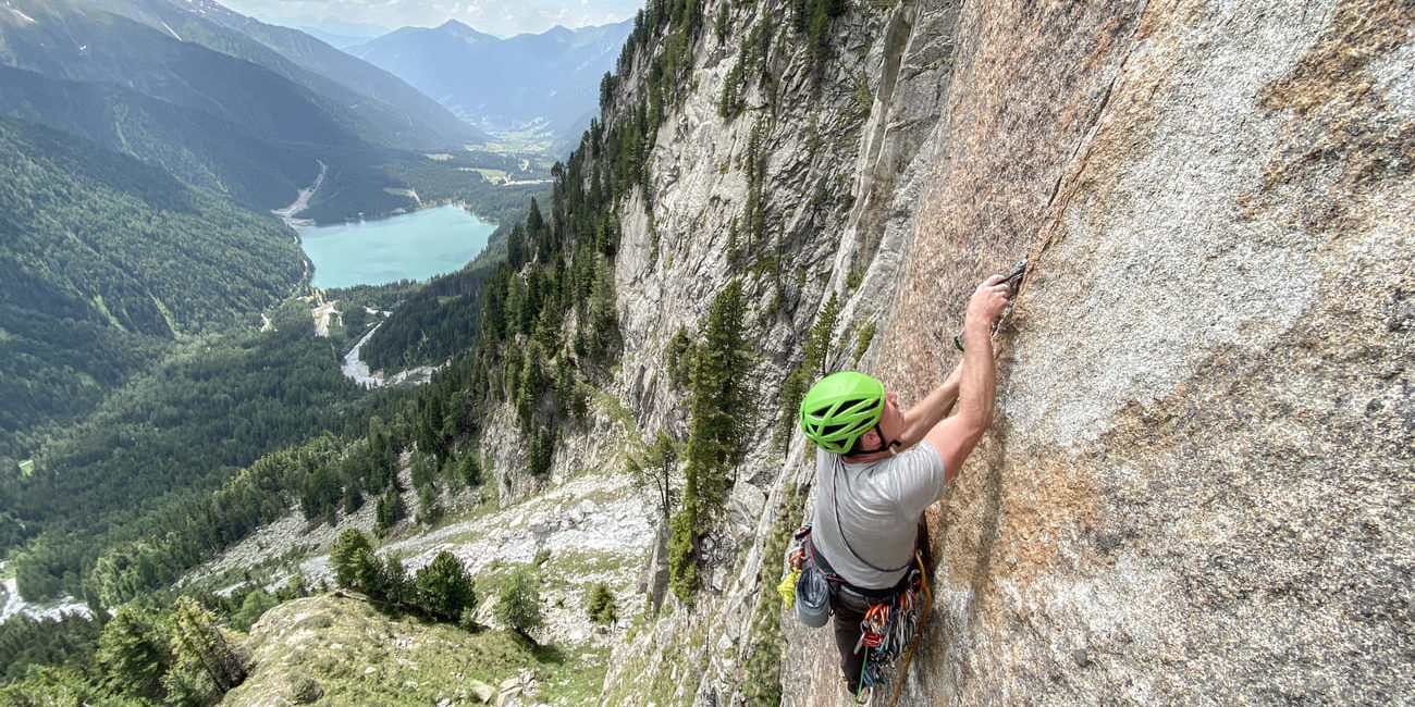 Perfekter Tonalitgneis am Rissklettergebiet Staller Sattel