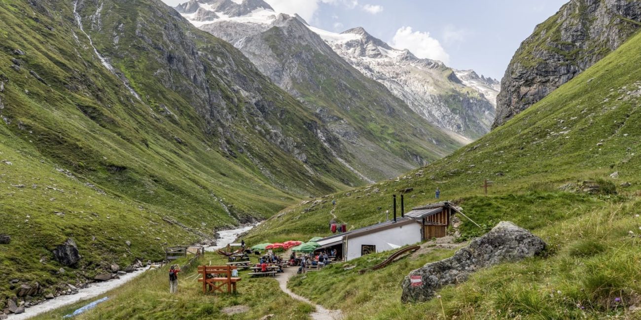 Die Clarahütte im Umbaltal.